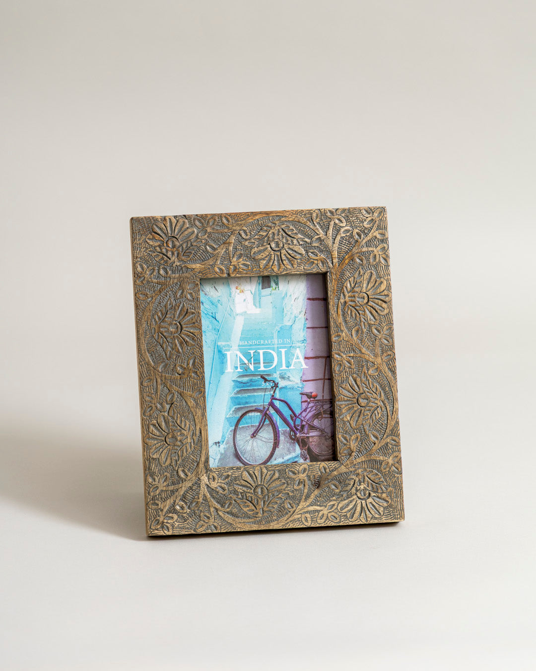 Meadow Bloom Carved Photo Frame 
