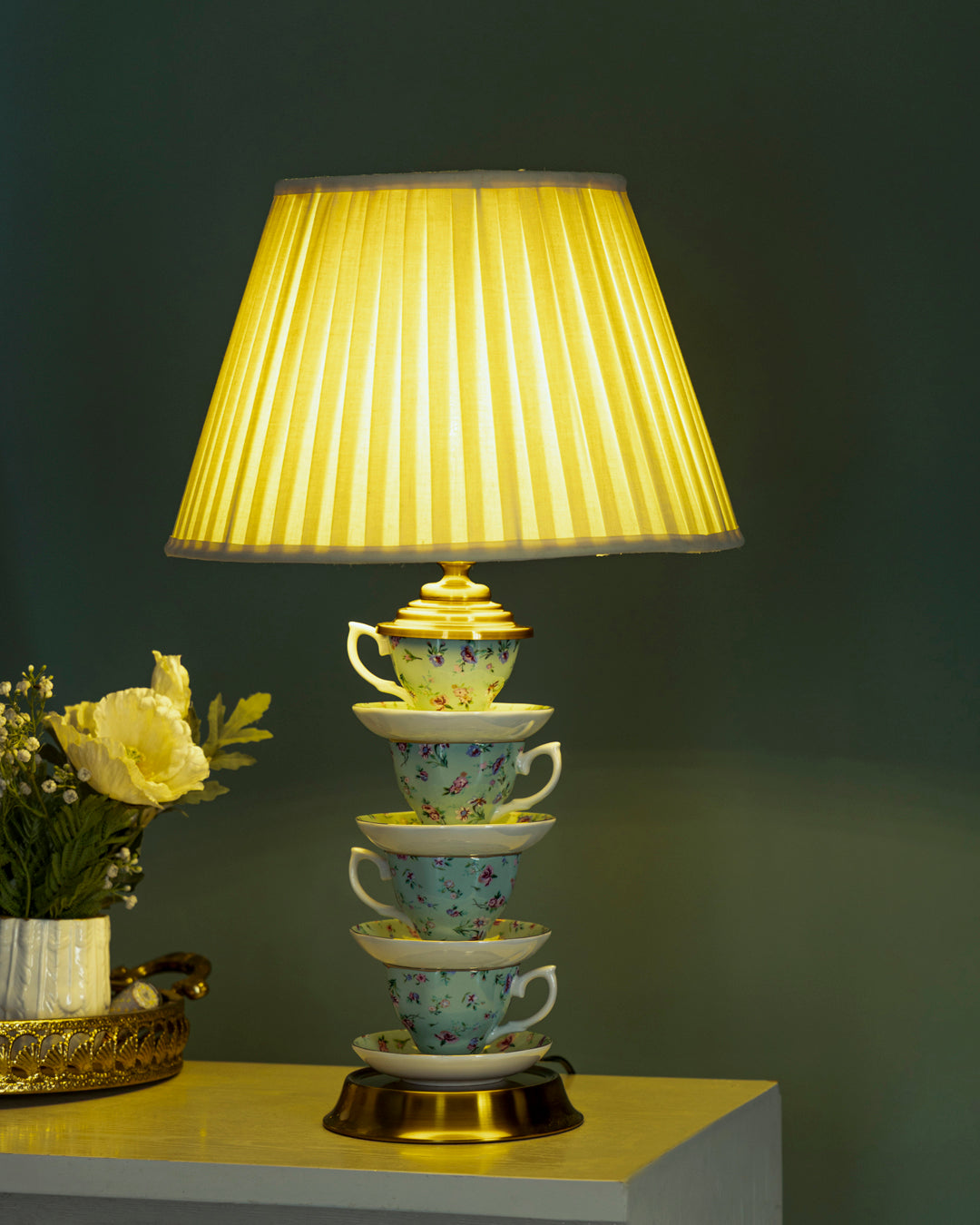 Tea Time Bloom Table Lamp 