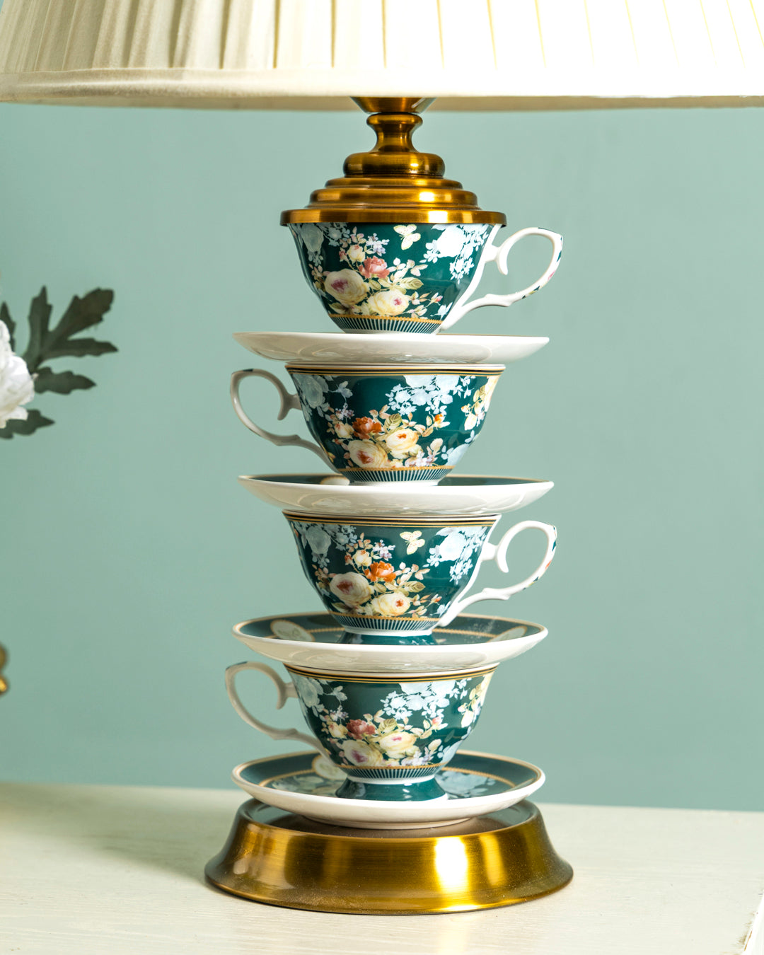 Tea Time Bloom Table Lamp 