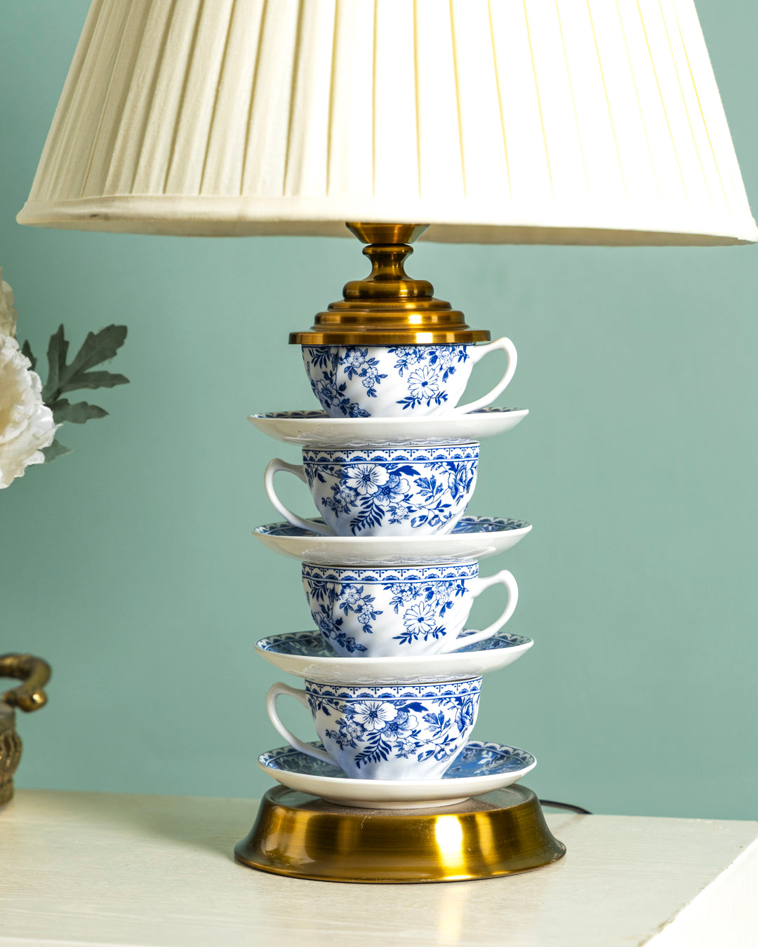Tea Time Bloom Table Lamp 