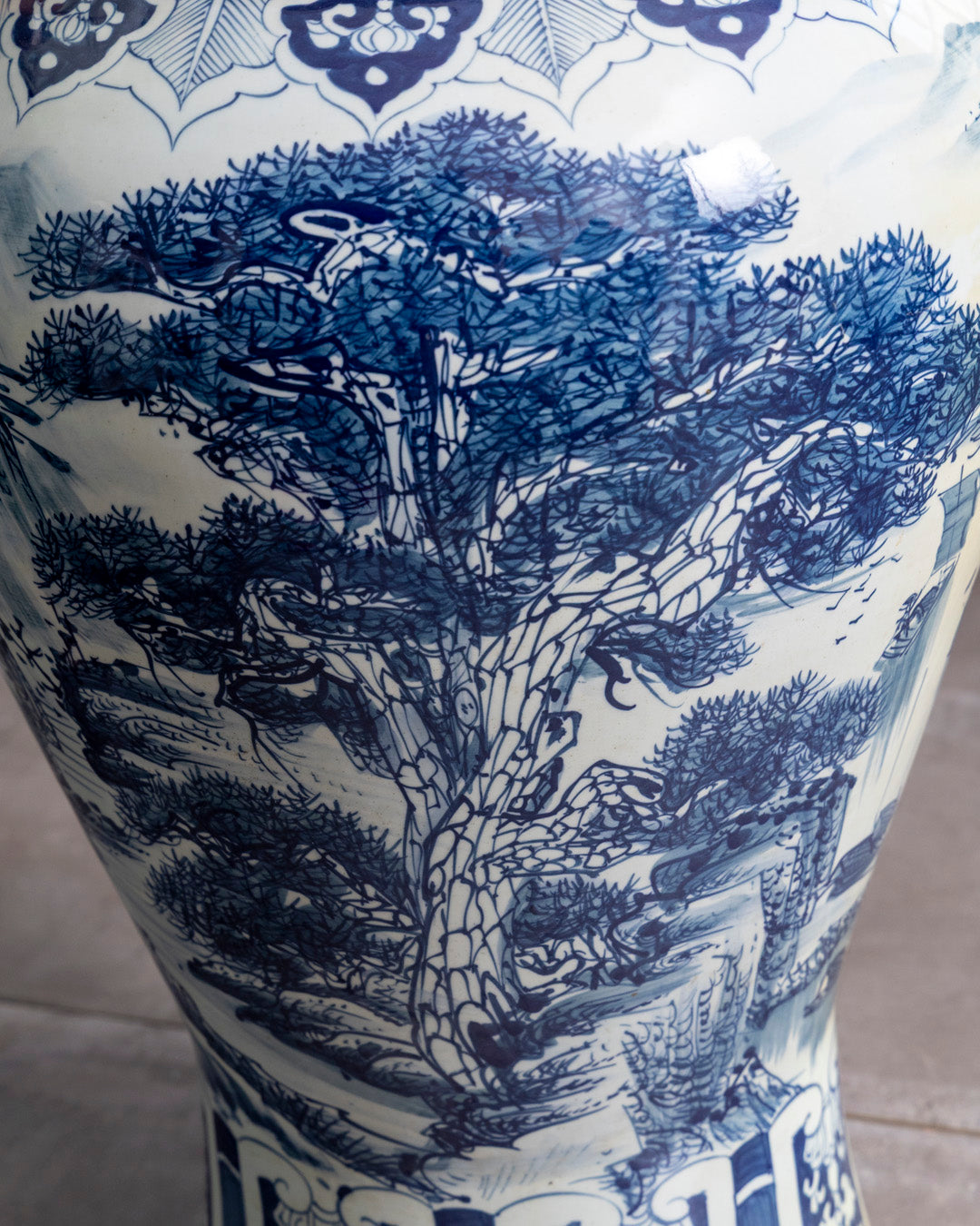 Grand Scenic Blue & White Temple Jar with Guardian Lid - 92 CM 