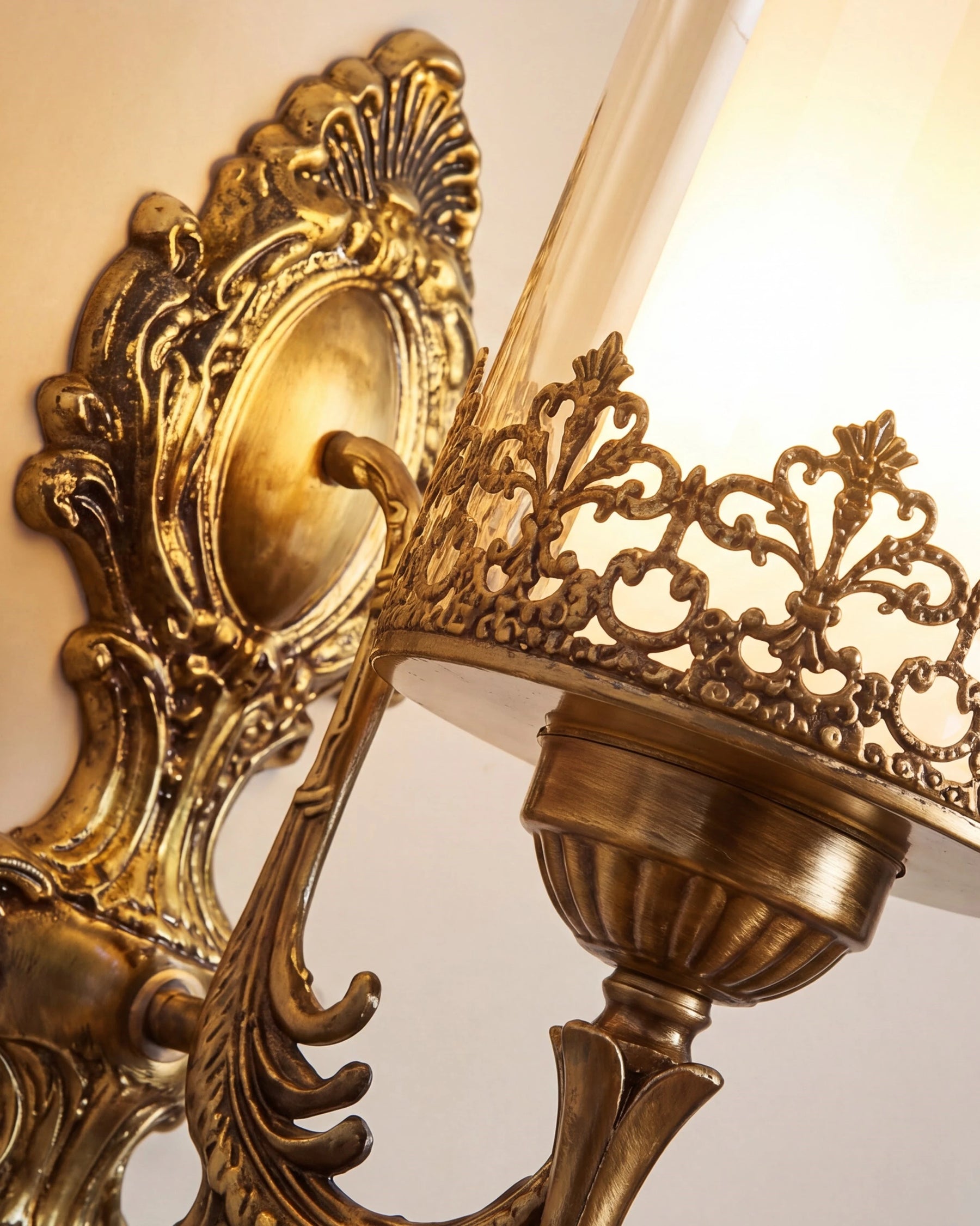 Heritage Filigree Wall Light 
