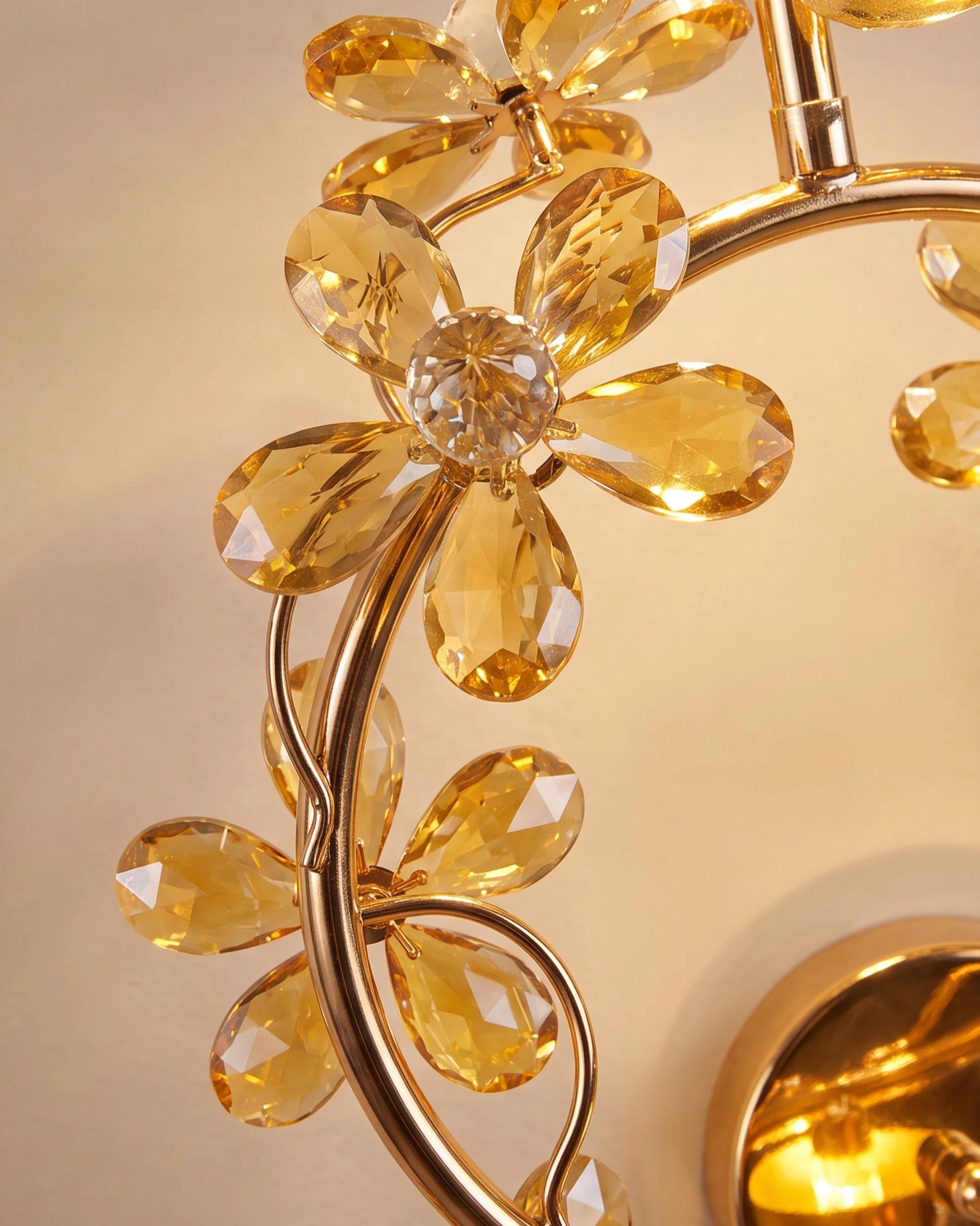 Floral Halo Wall Light - Amber 