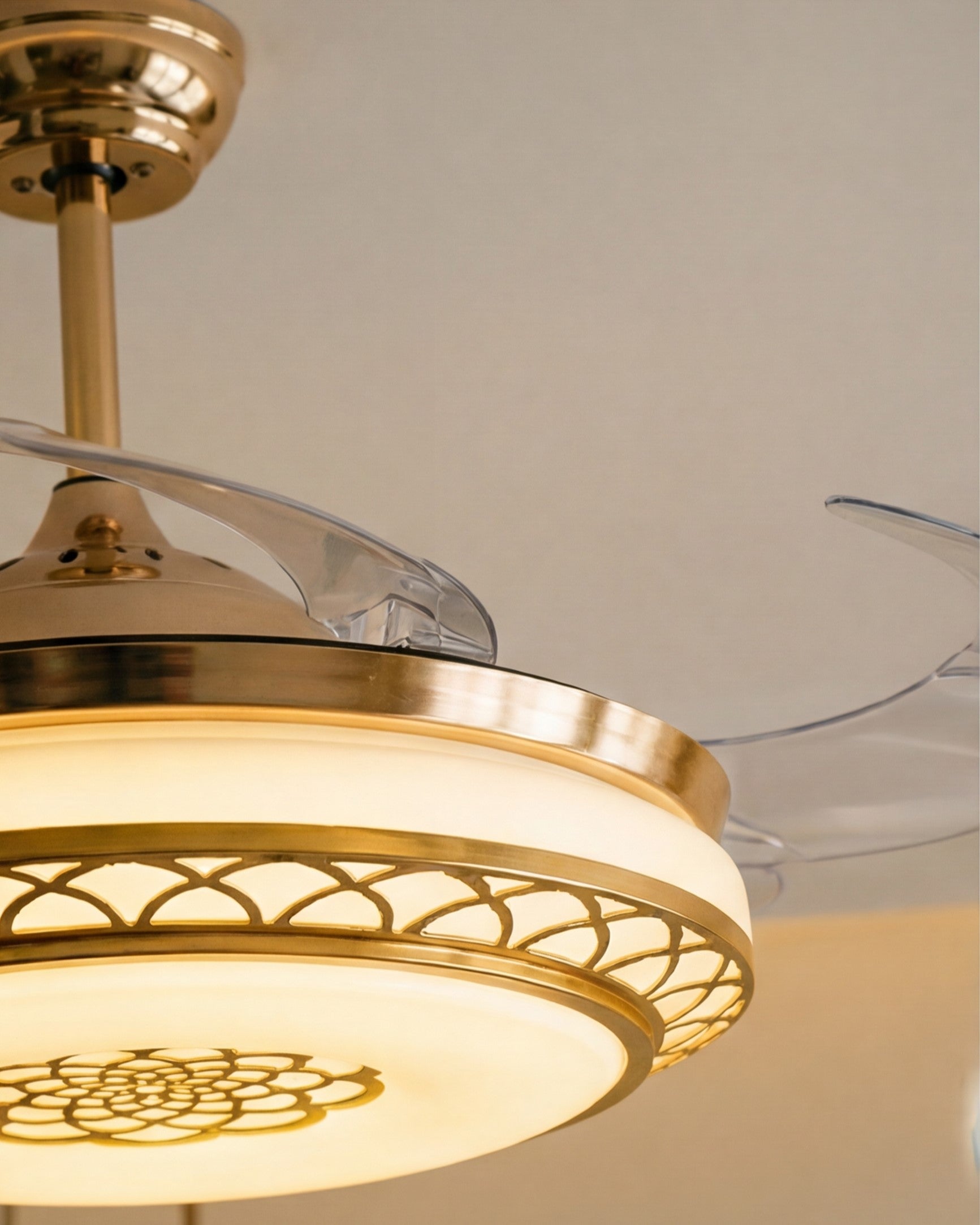 Regal Halo Retractable Ceiling Fan + Chandelier Light (with Remote Control) 