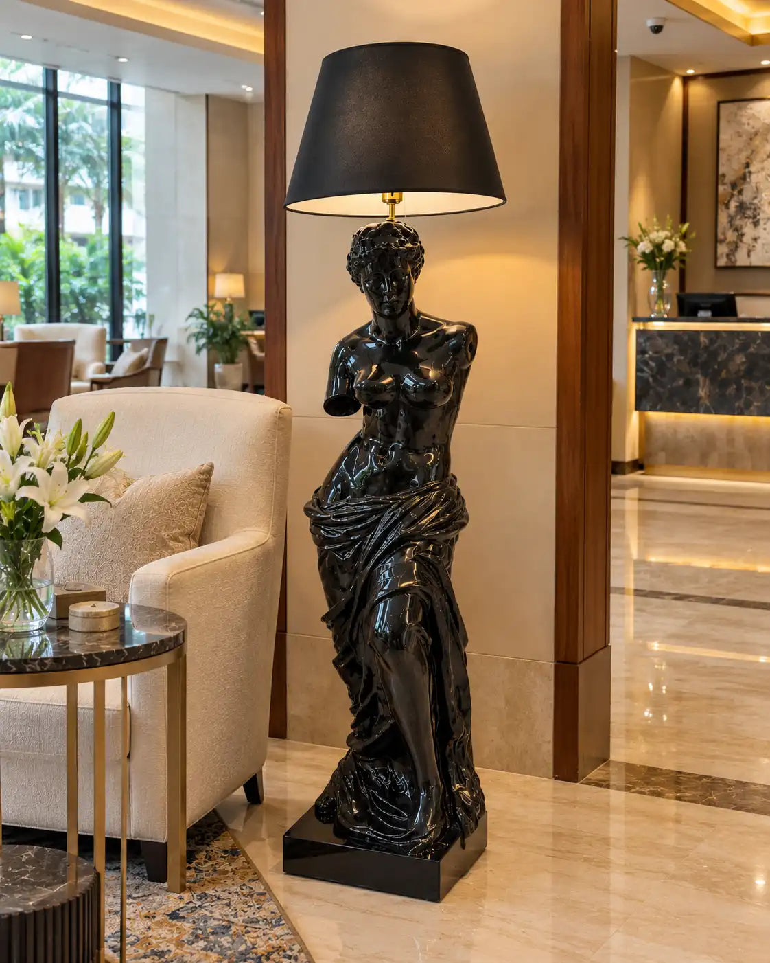Venus Sculptural Goddess Floor Lamp - Black