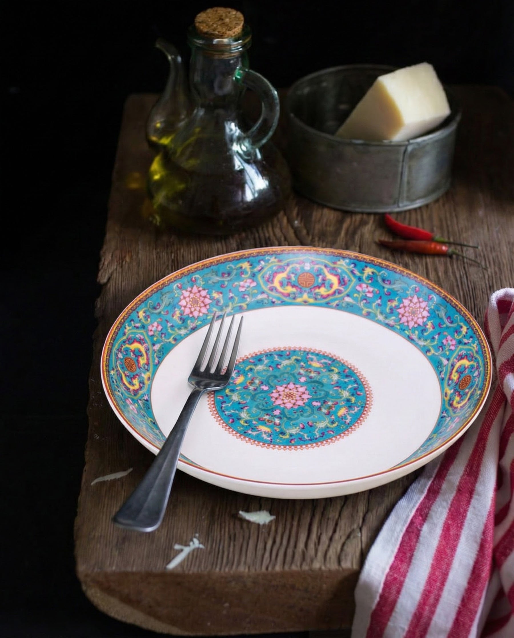 Vintage Floral Charm Pasta Plate - Blue 
