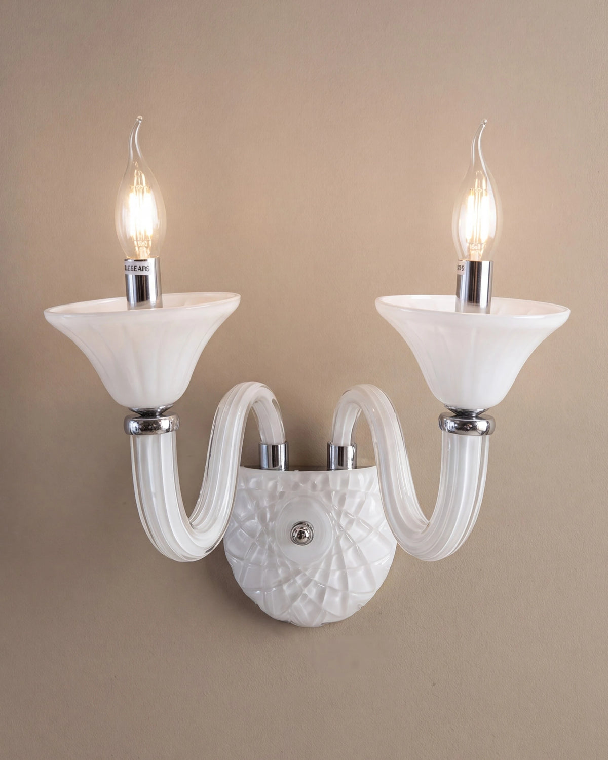 Ivory Bloom Classic Wall Light