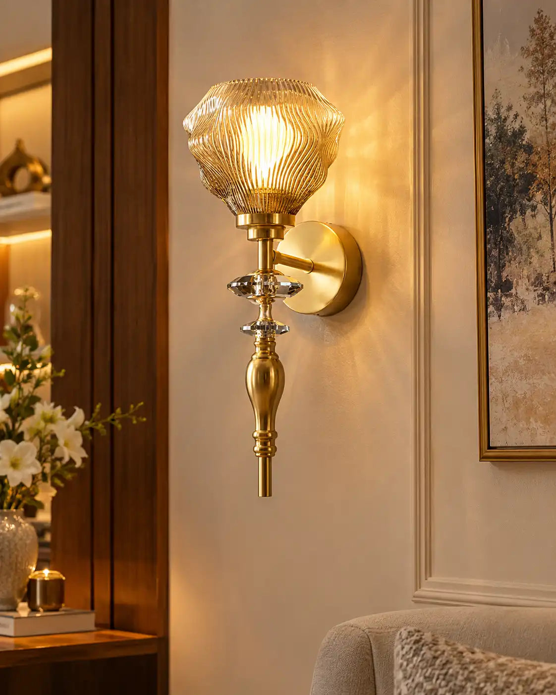 Valoria  Sculpted Elegance Wall Light