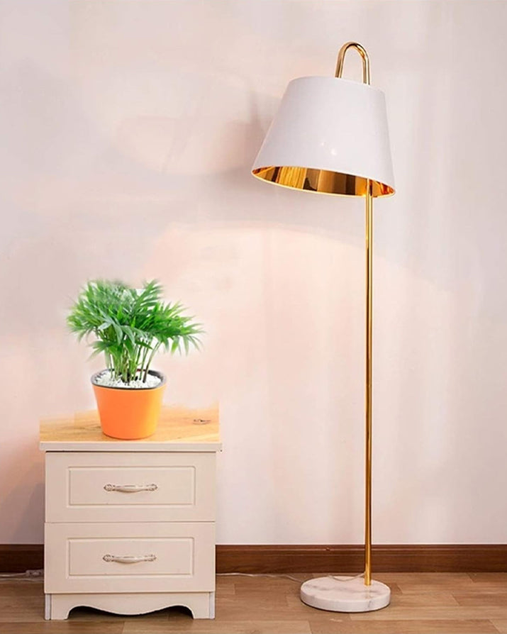 Elegant Loop-Top Floor Lamp 