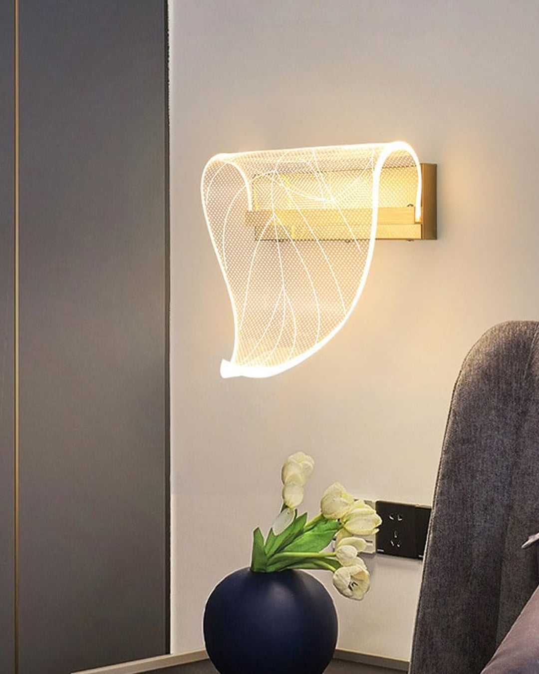 Artistic Luxe Wave Wall Light 
