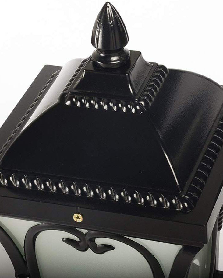 Victorian Crest Gate Light 