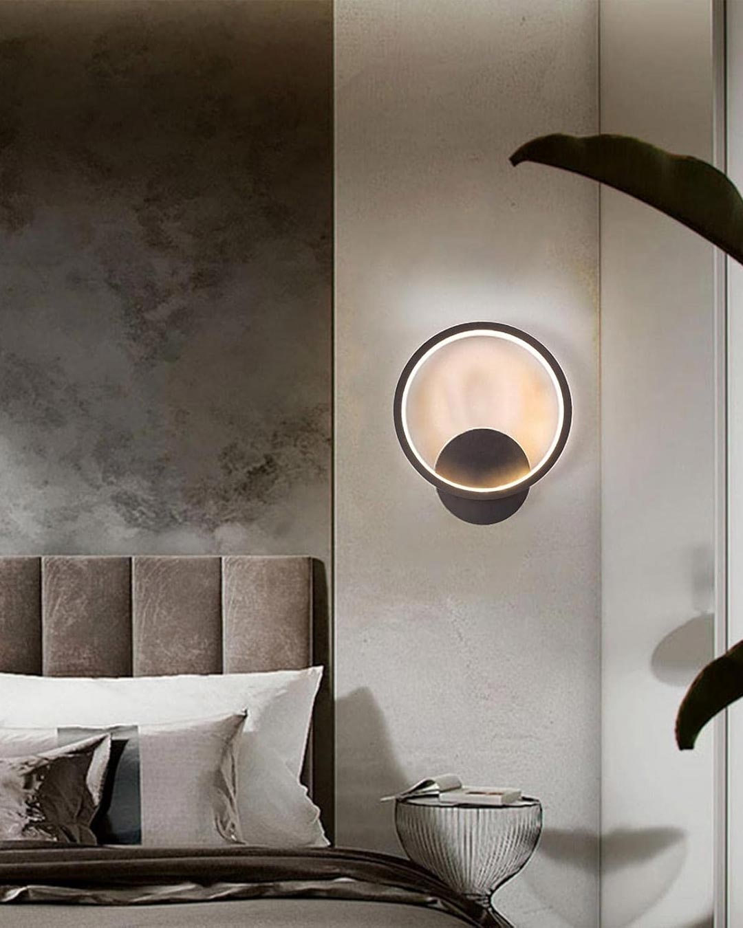Luminaire Round LED Wall Light - Black - The Decor Kart