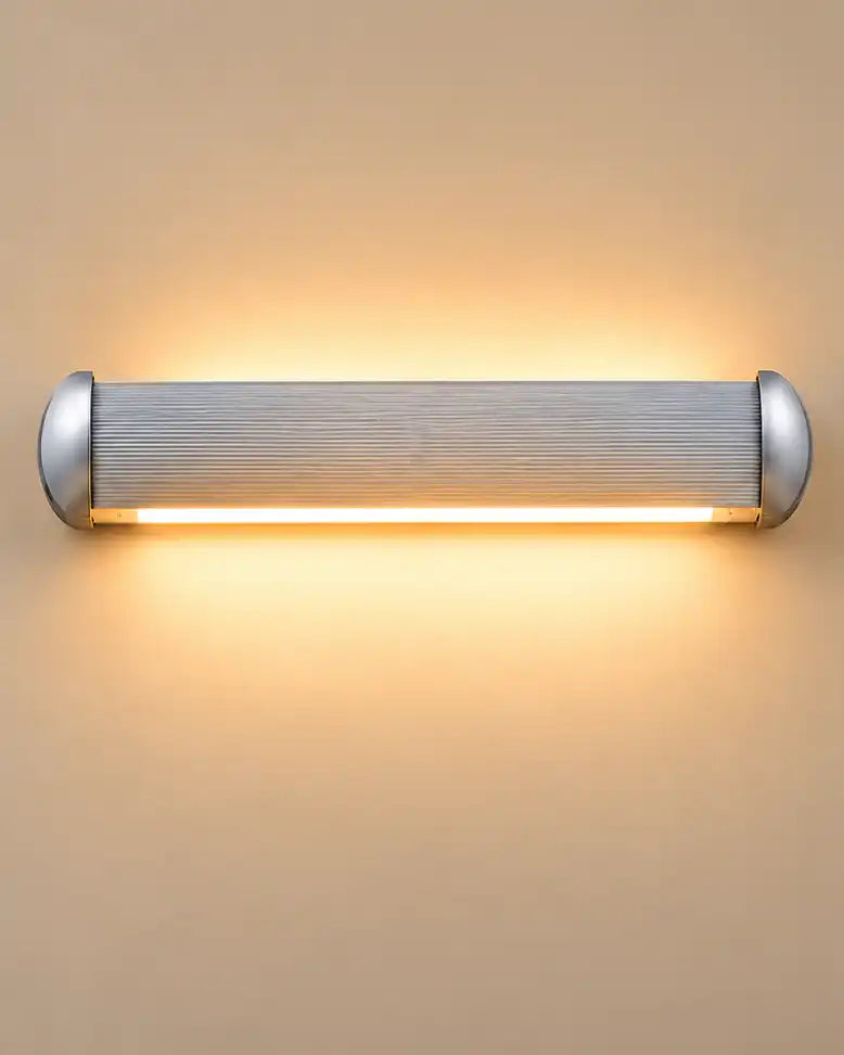 Linea Luxe Mirror Light