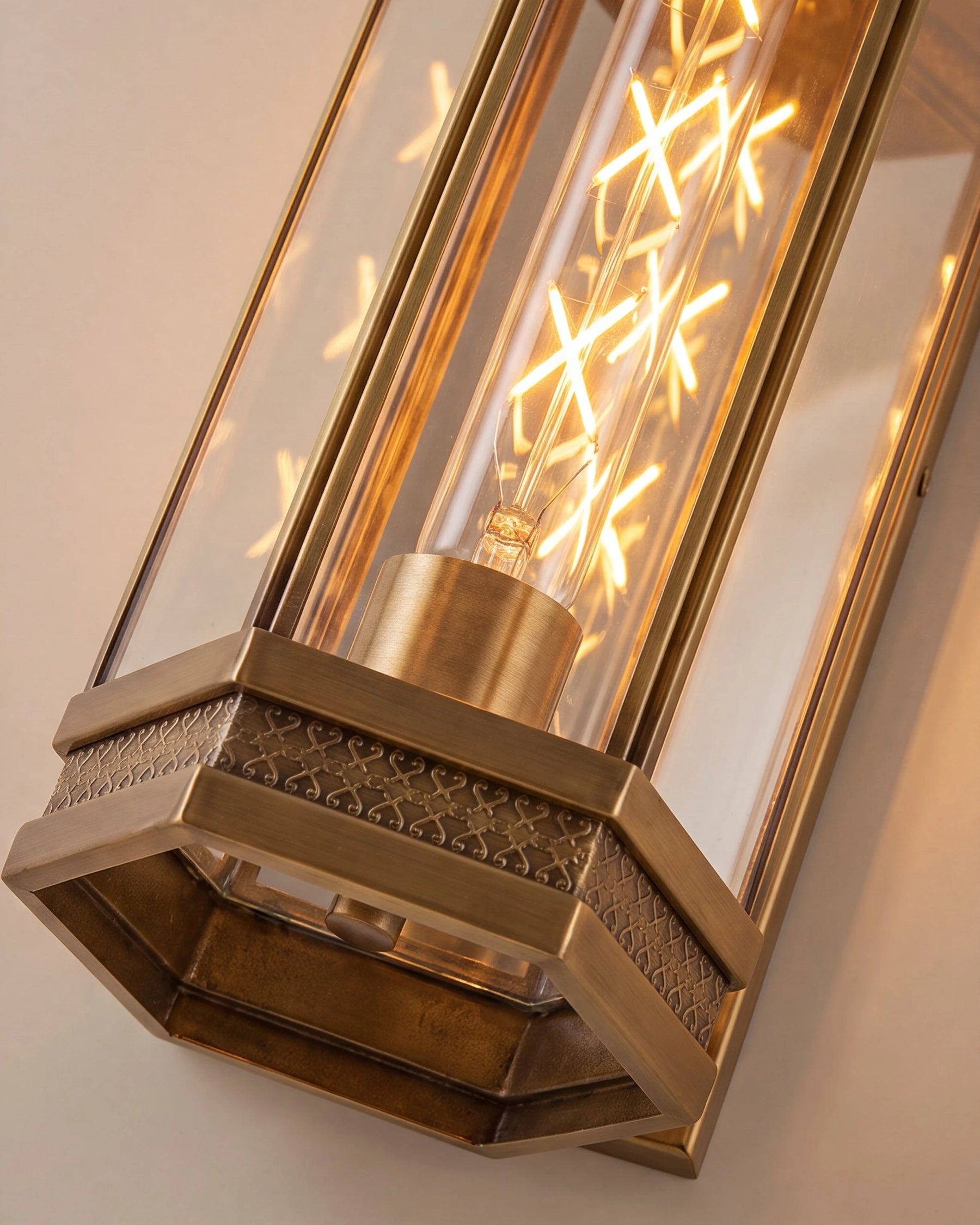 Heritage Lantern Wall Light 