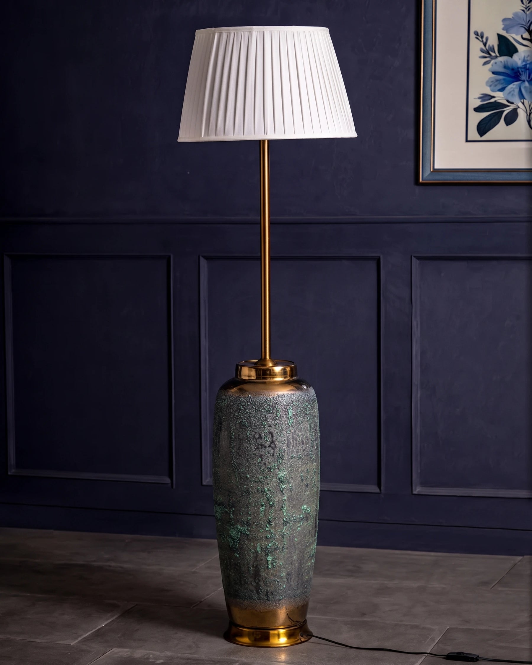Obsidian Moss Floor Lamp 