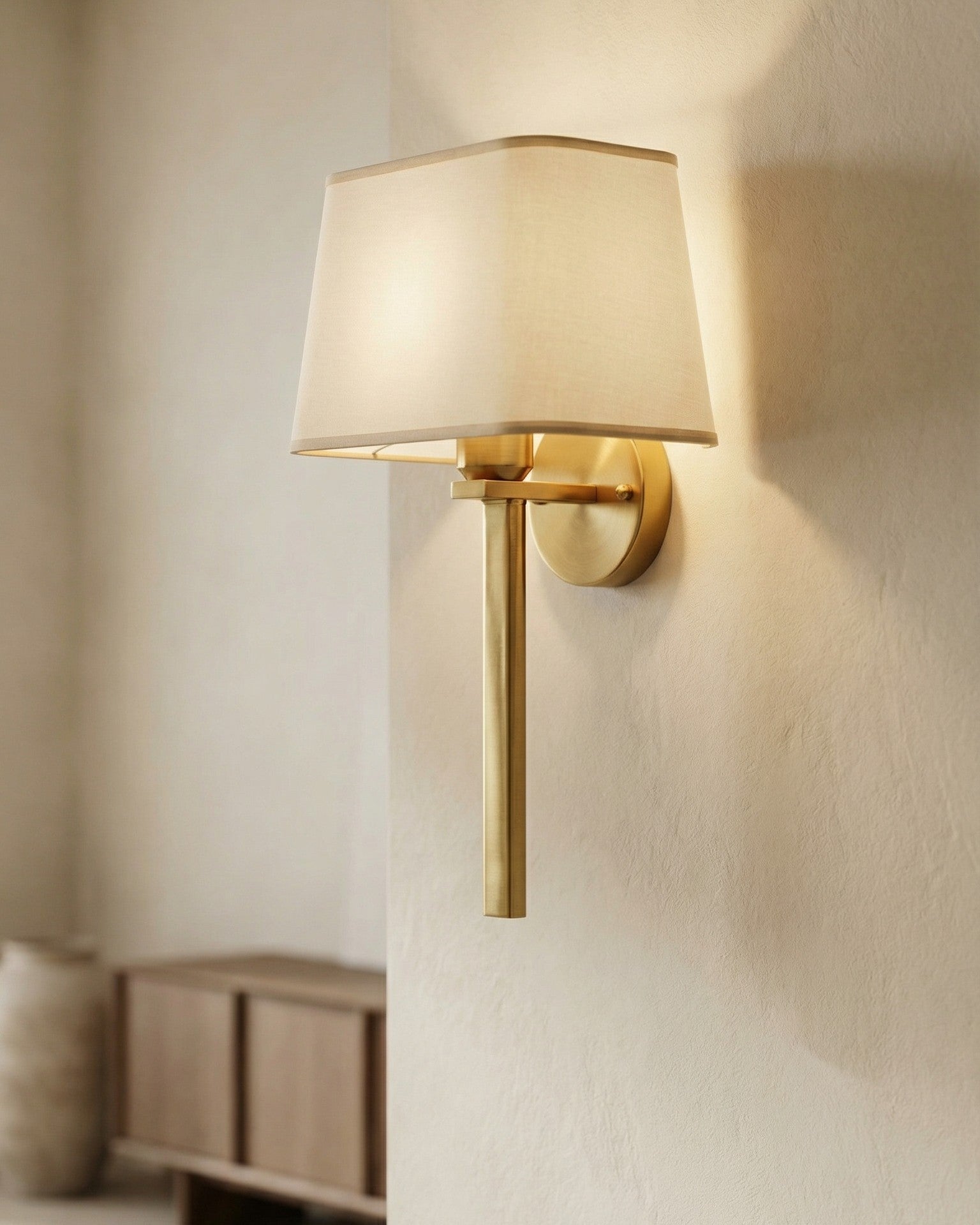 Velmora Shadecrest Wall Light - Gold 