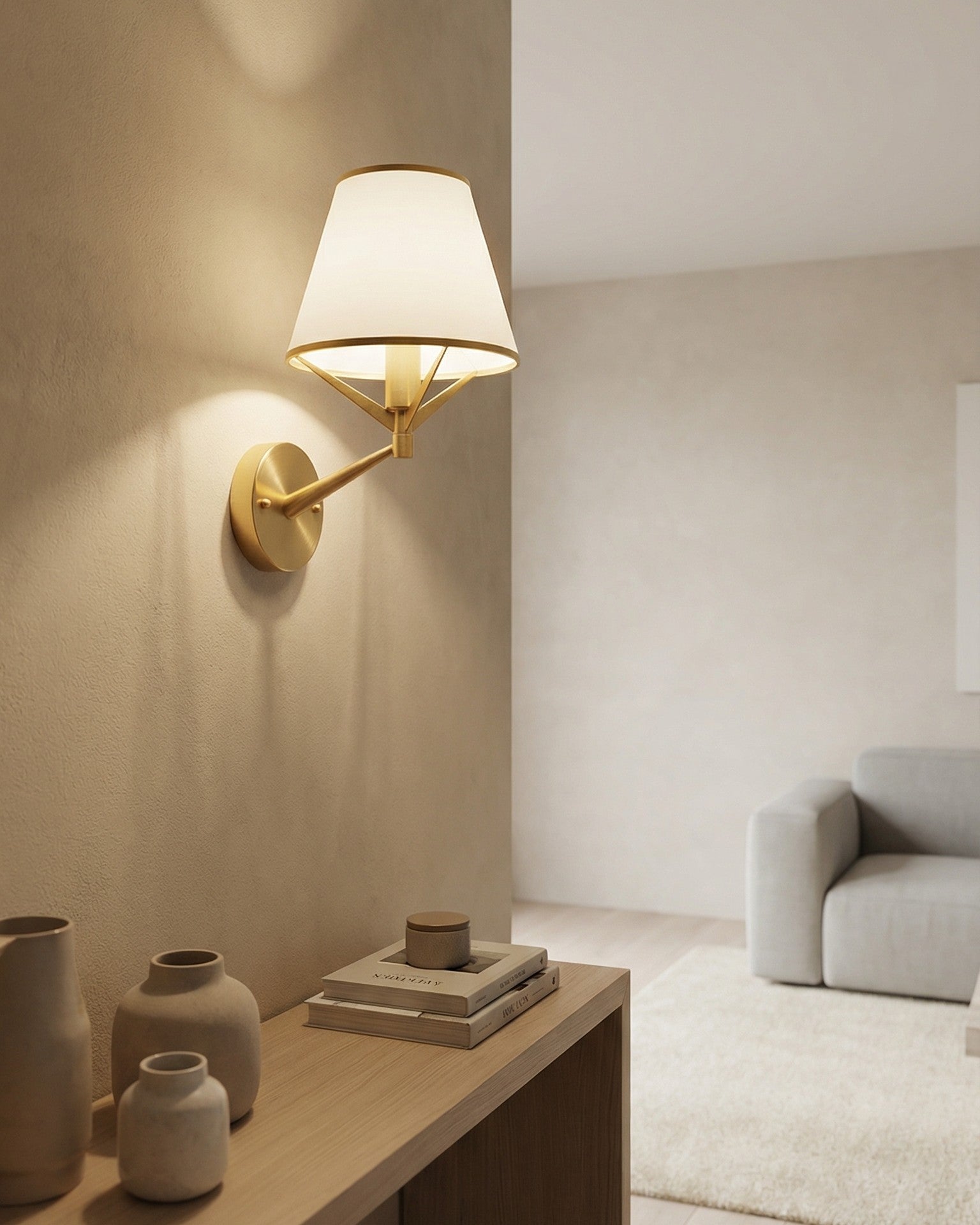 Anglora Crest Wall Light