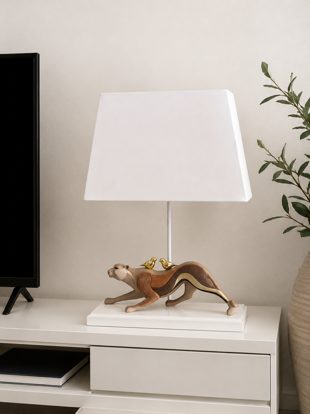 Leaping Leopard Table Lamp 