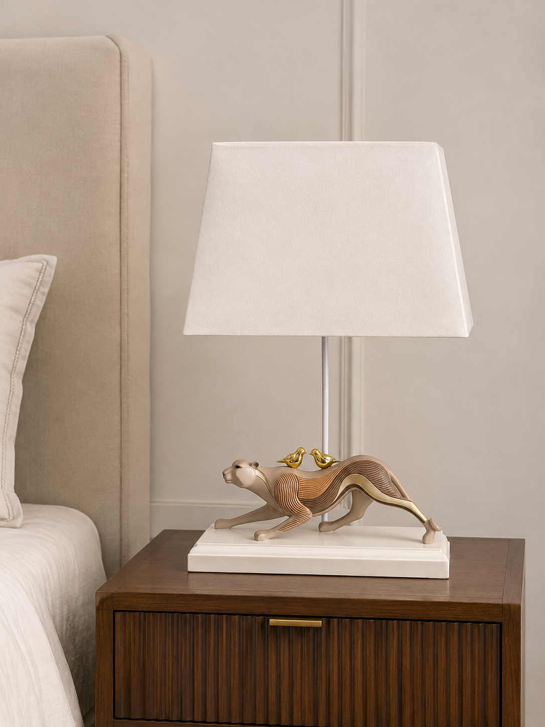 Leaping Leopard Table Lamp 