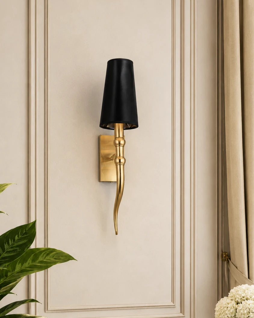 Noir Élan Gold Wall Light