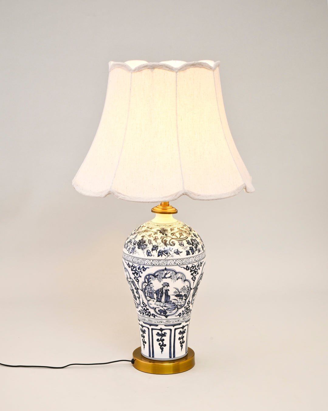 Courtly Scene Blue & White Porcelain Table Lamp 