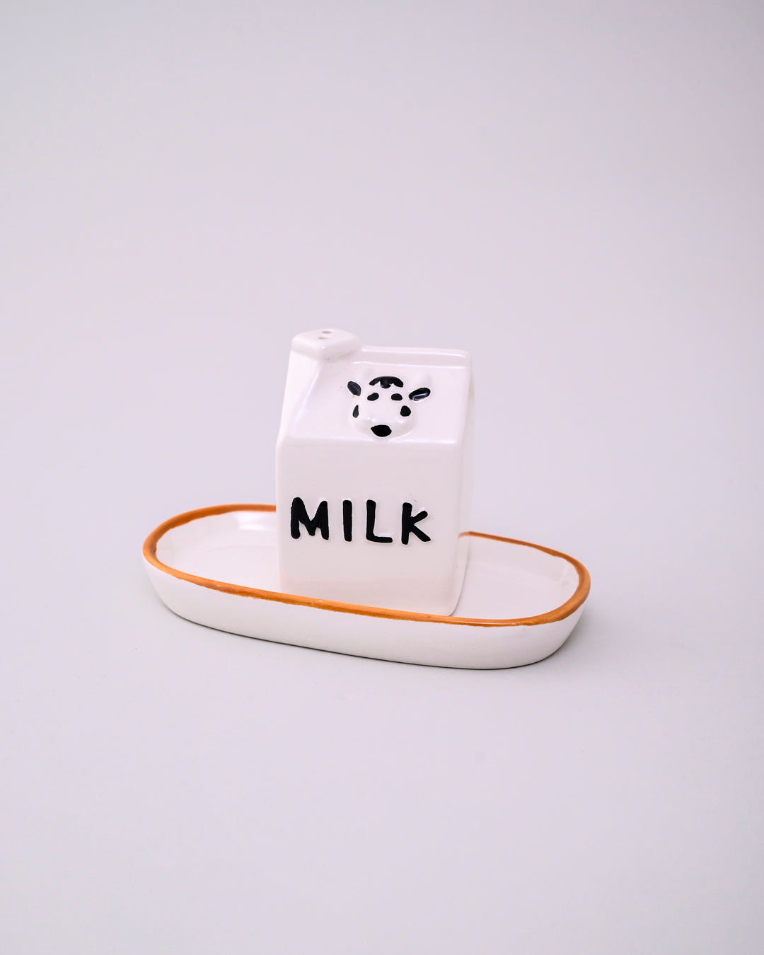 Milk Salt & Pepper Shaker Set 