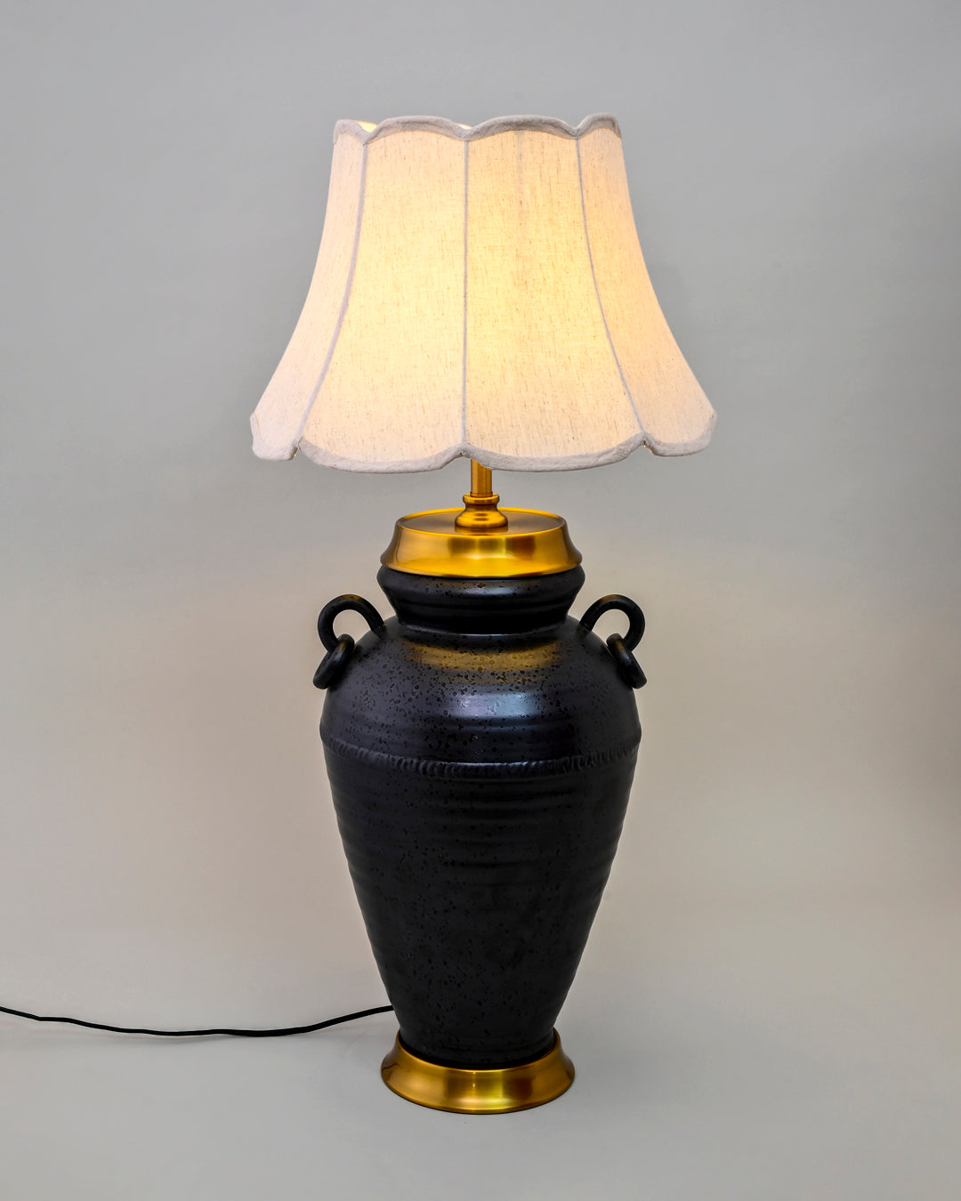 Obsidian Urn Luxe Table Lamp 