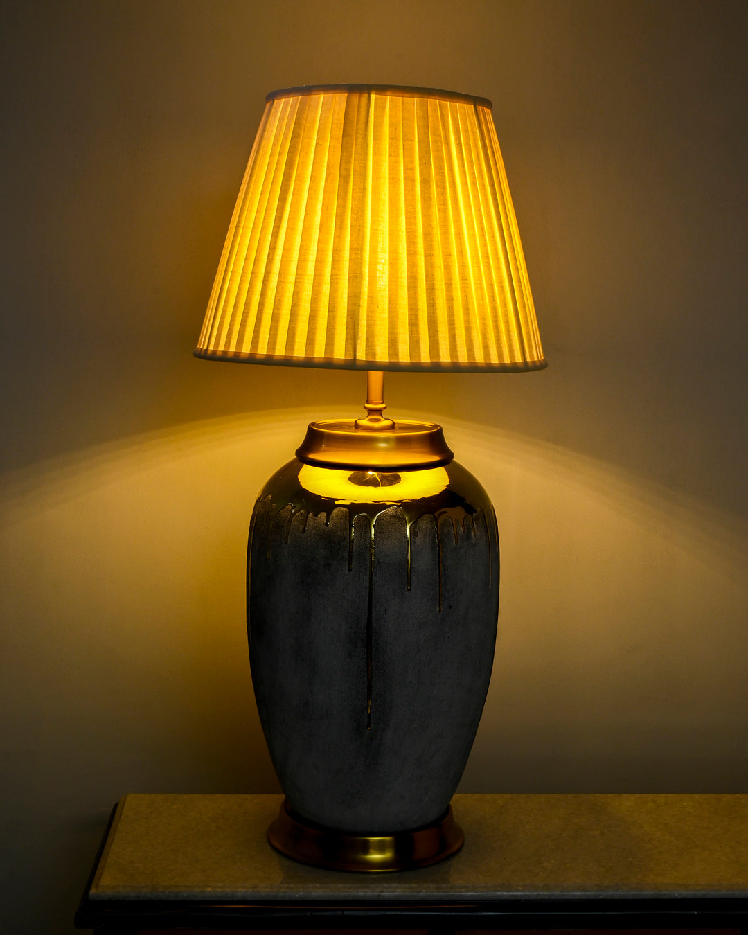 Golden Melt Urban Table Lamp