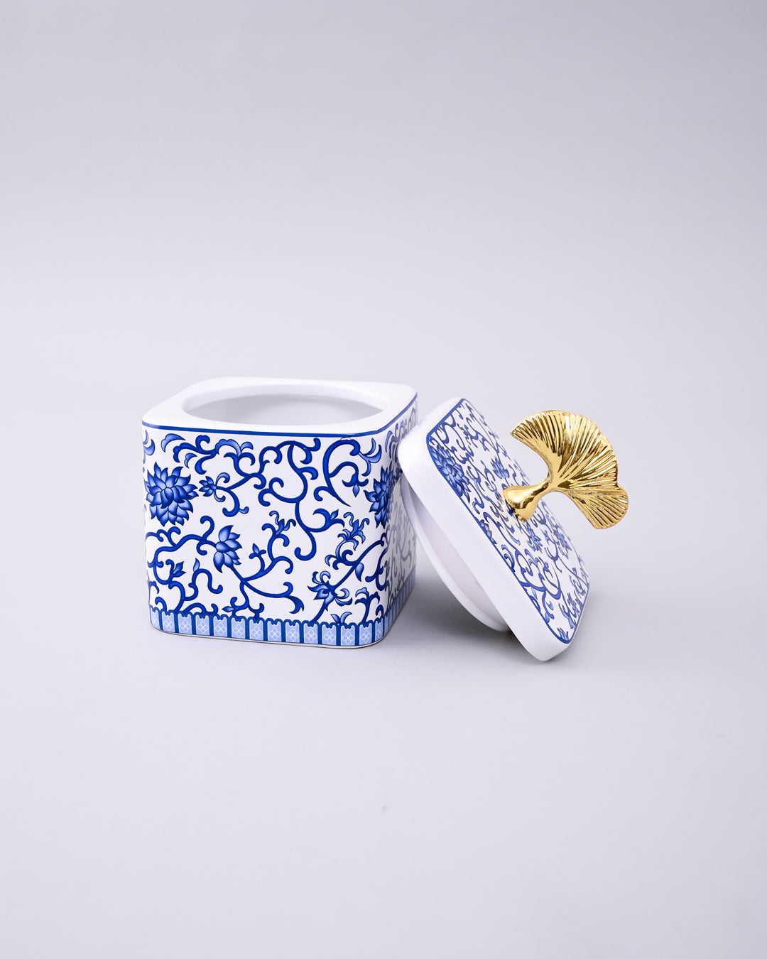 Blue & White Storage Jar With Ginkgo Lid - Set Of 3 