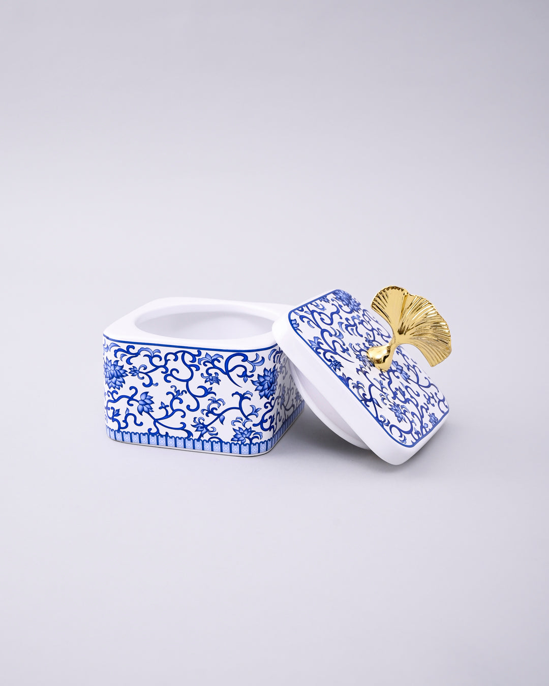 Blue & White Storage Jar With Ginkgo Lid - Set Of 3 