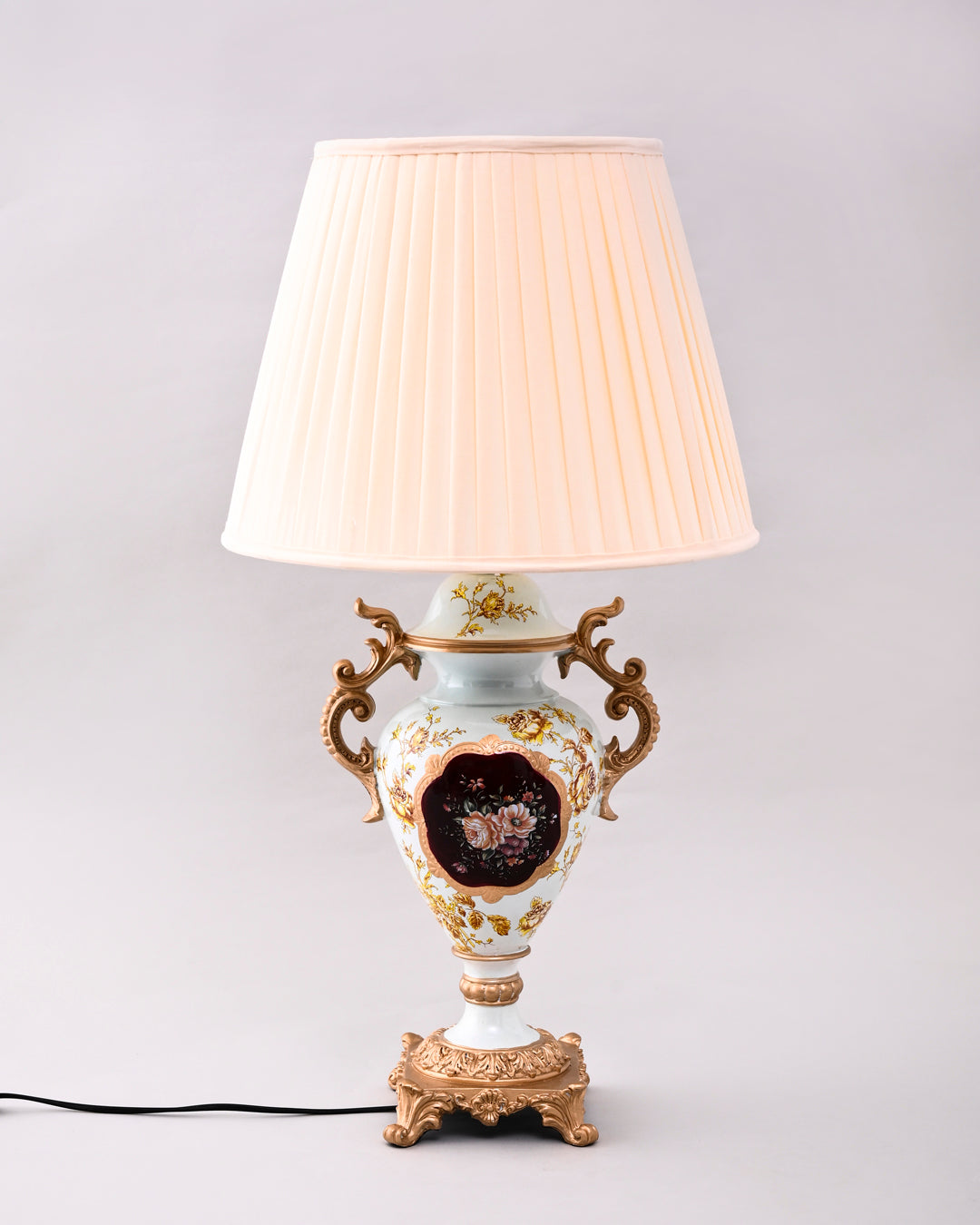 Victorian Grace Table Lamp 