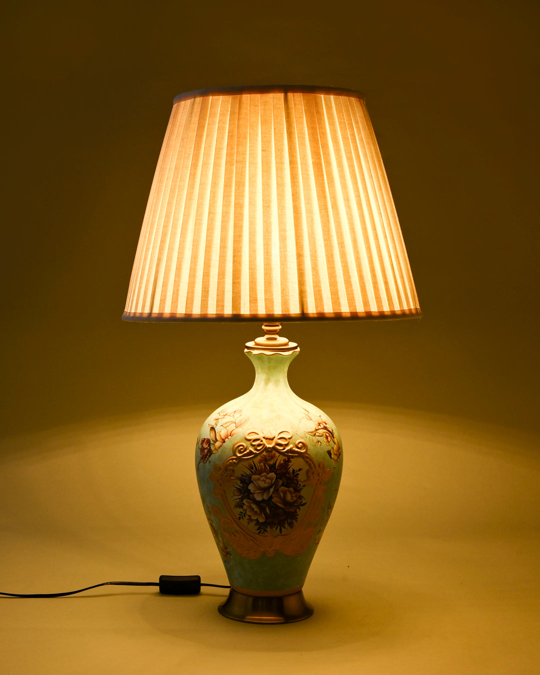 Victorian Pastel Elegance Table Lamp 