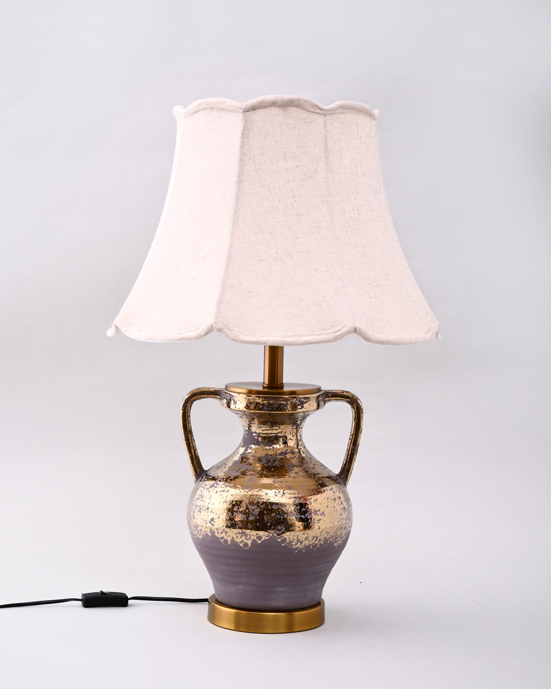 Vintage Aureum Urn Table Lamp 