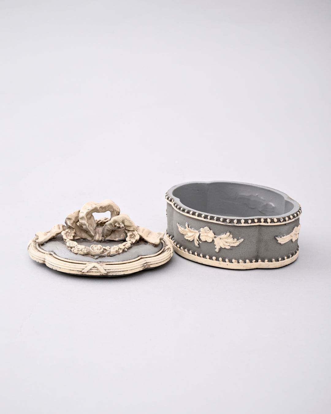 Vintage Bow Ceramic Jewelry Box 