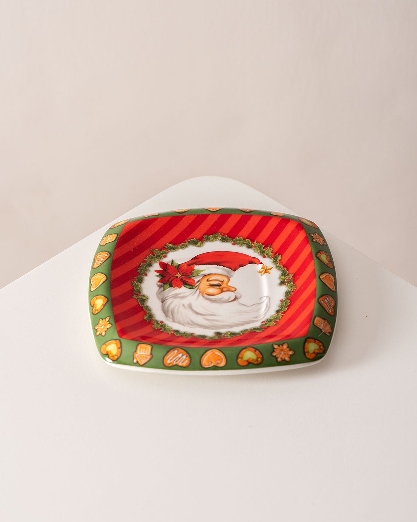 Sweet Santa - Set of 2 Teacups and Saucers 