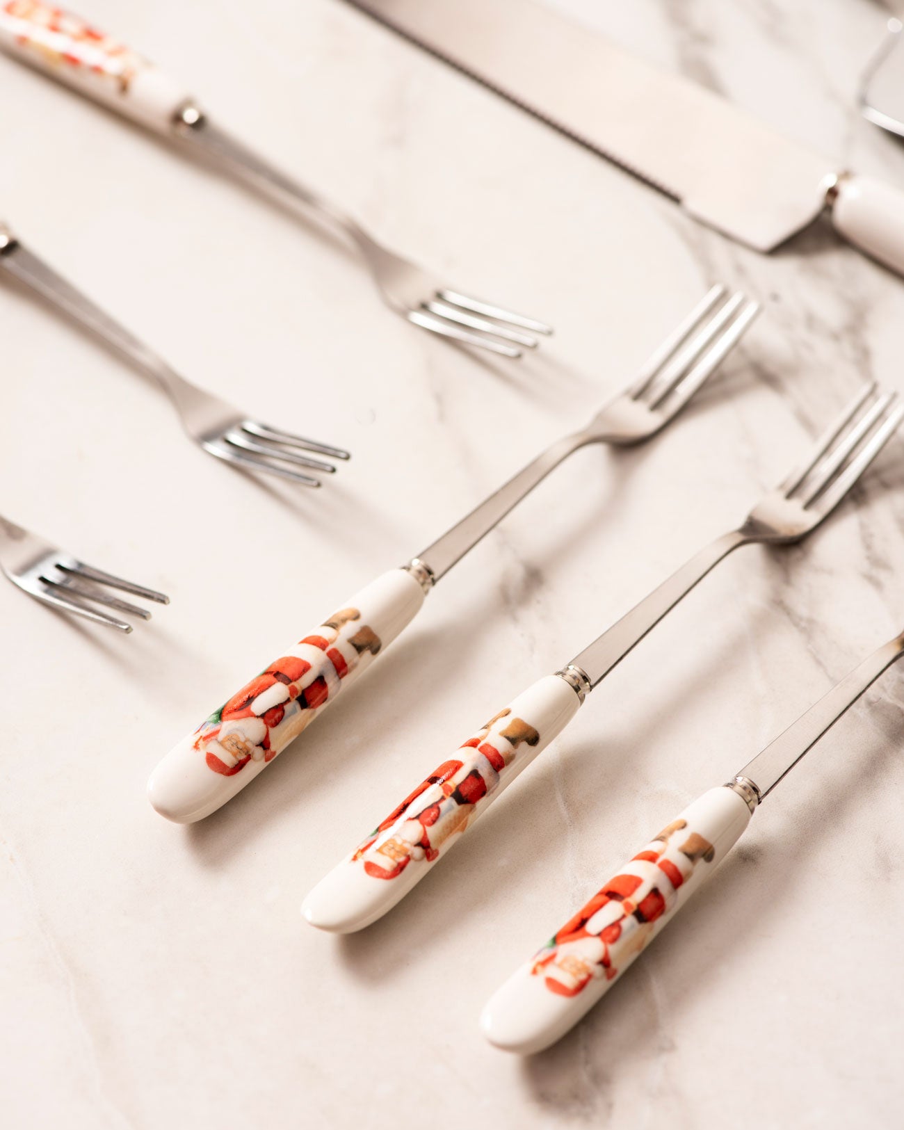 Merry Christmas' Cake Serving Essentials 