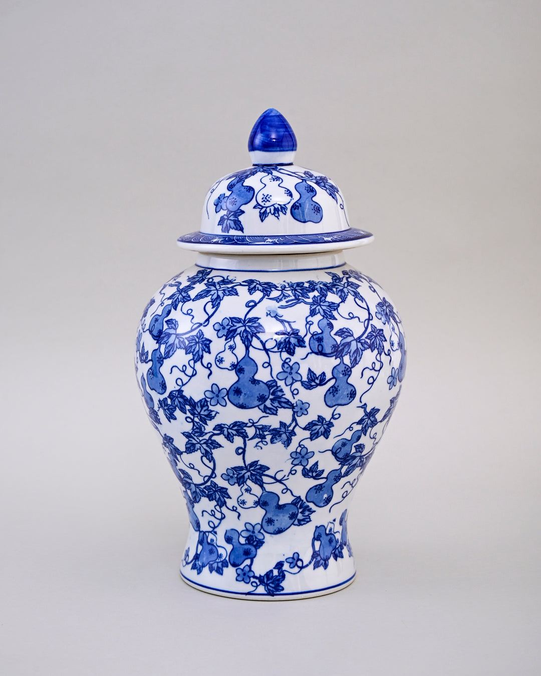 Blue and White Gourd Vine Temple Jar 