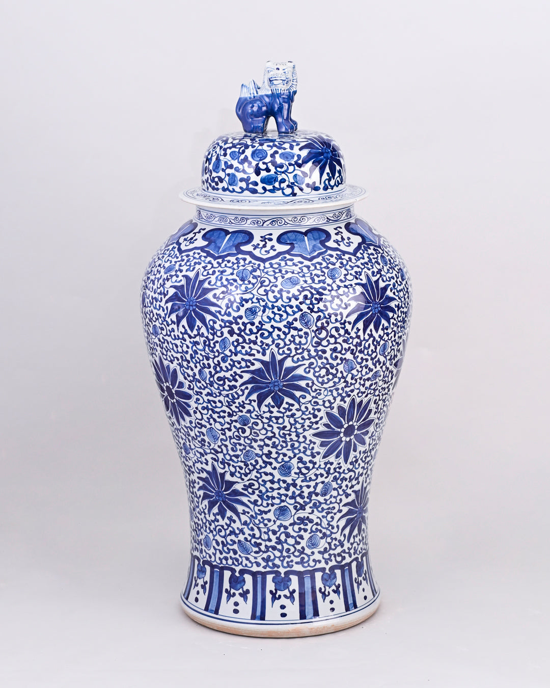 Royal Blossom Blue & White Temple Jar With Foo Dog Lid 