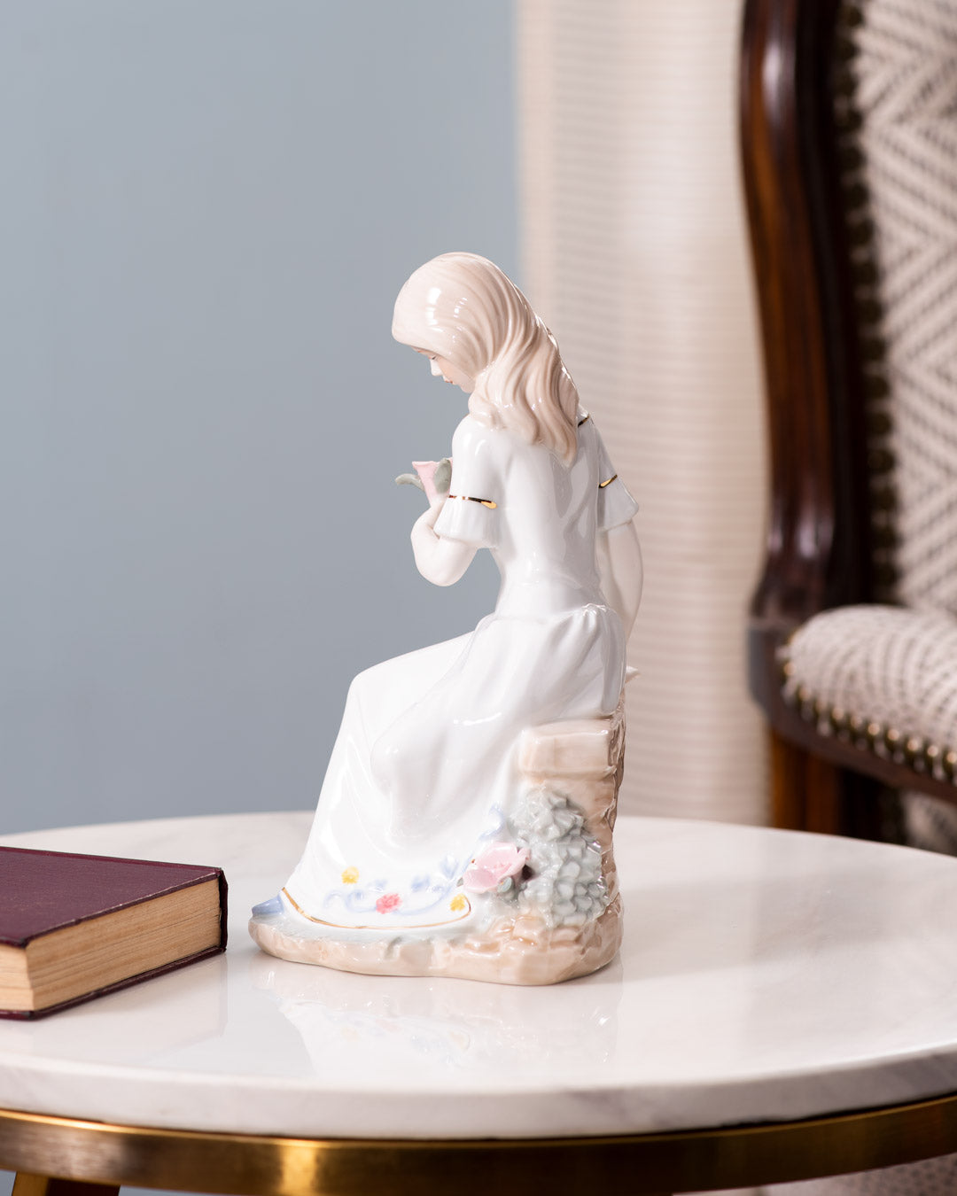 Victorian Lady - Fine Porcelain Figurine - The Decor Kart