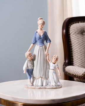 Victorian Lady - Fine Porcelain Figurine - The Decor Kart 