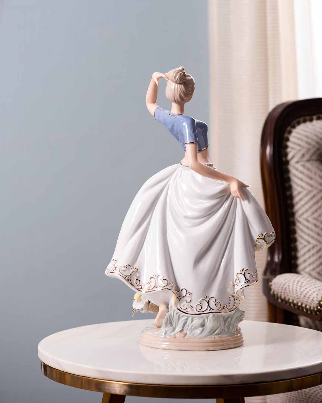 'Victorian Lady' Fine Porcelain Figurine - The Decor Kart