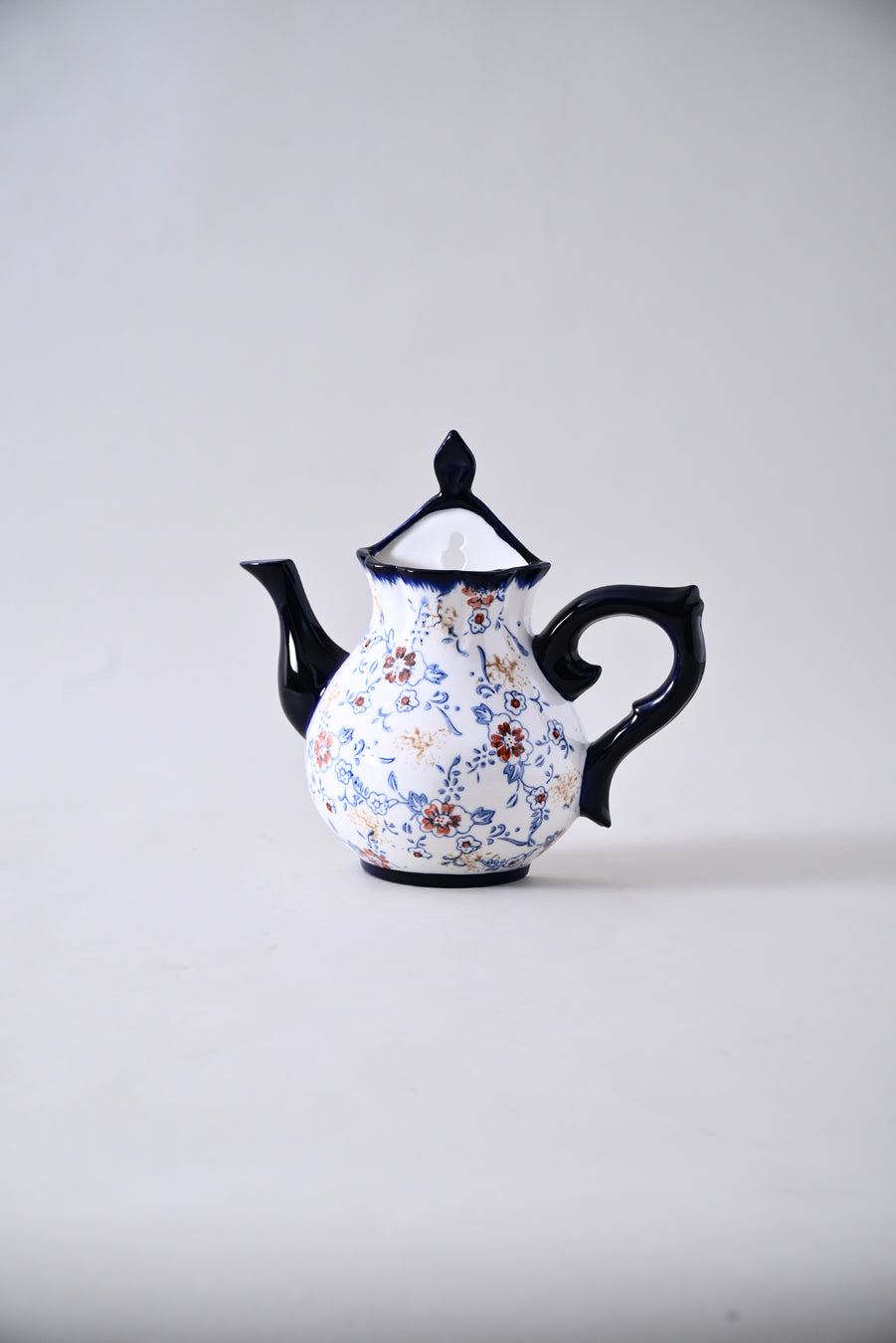 Vintage Floral Teapot-Style Wall Vase 