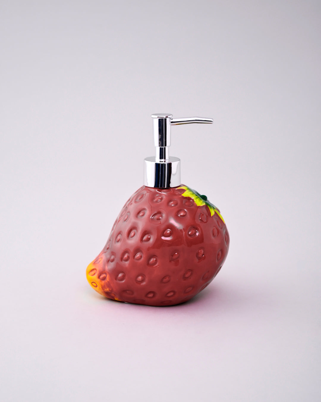 Strawberry Ceramic Sope Dispoance 