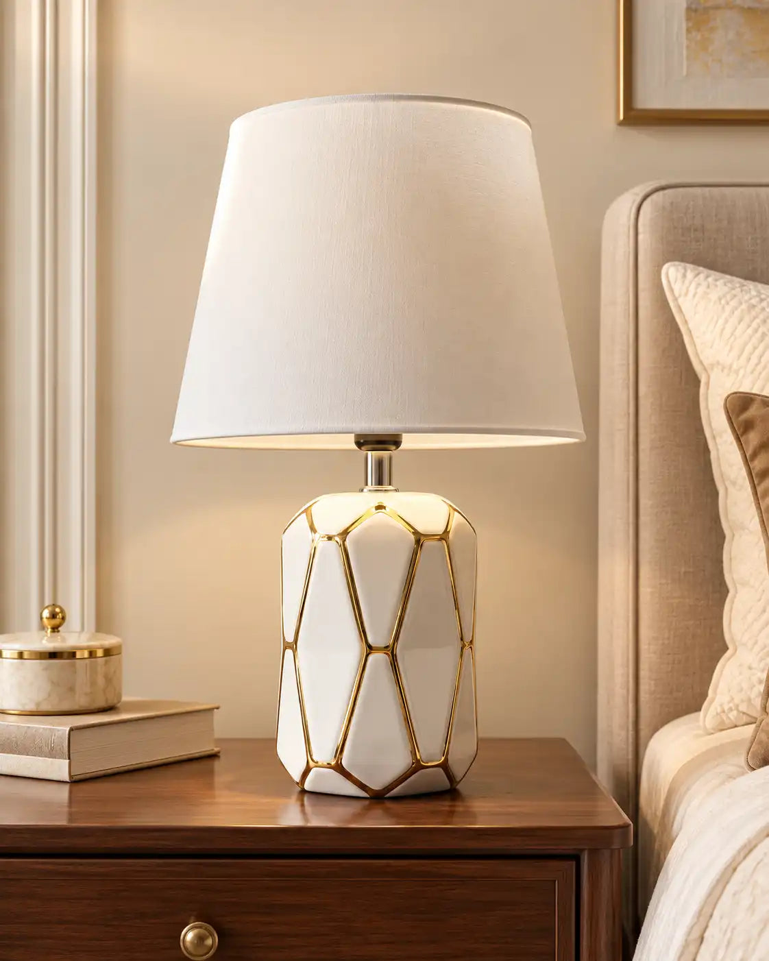 Aureate Lattice Table Lamp