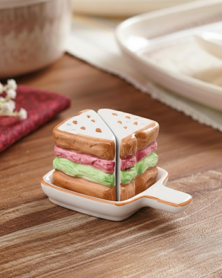 Sandwich Salt & Pepper Shaker Set 