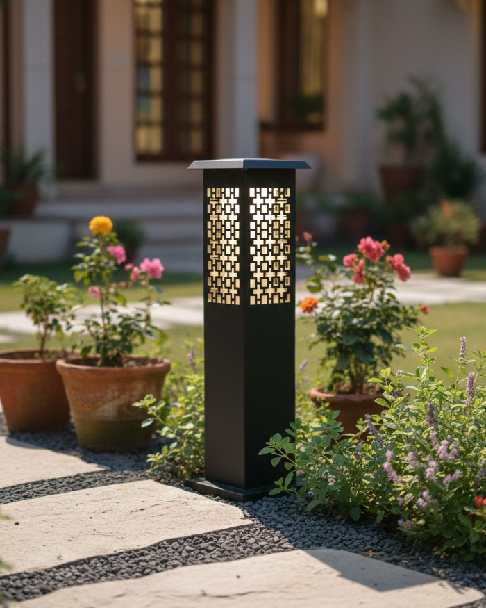 Pattern Cut Garden Bollard 