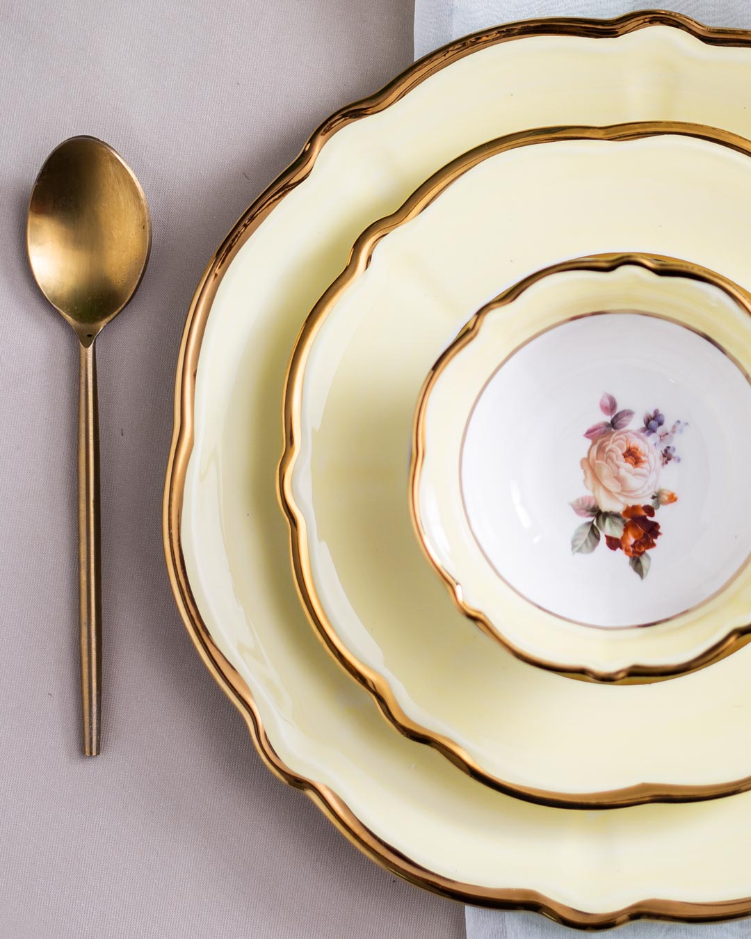Chamomile Quarter Plate - Yellow