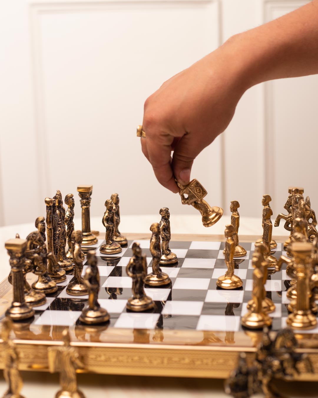 Historical Greek vs Roman Army Chess Set - The Decor Kart
