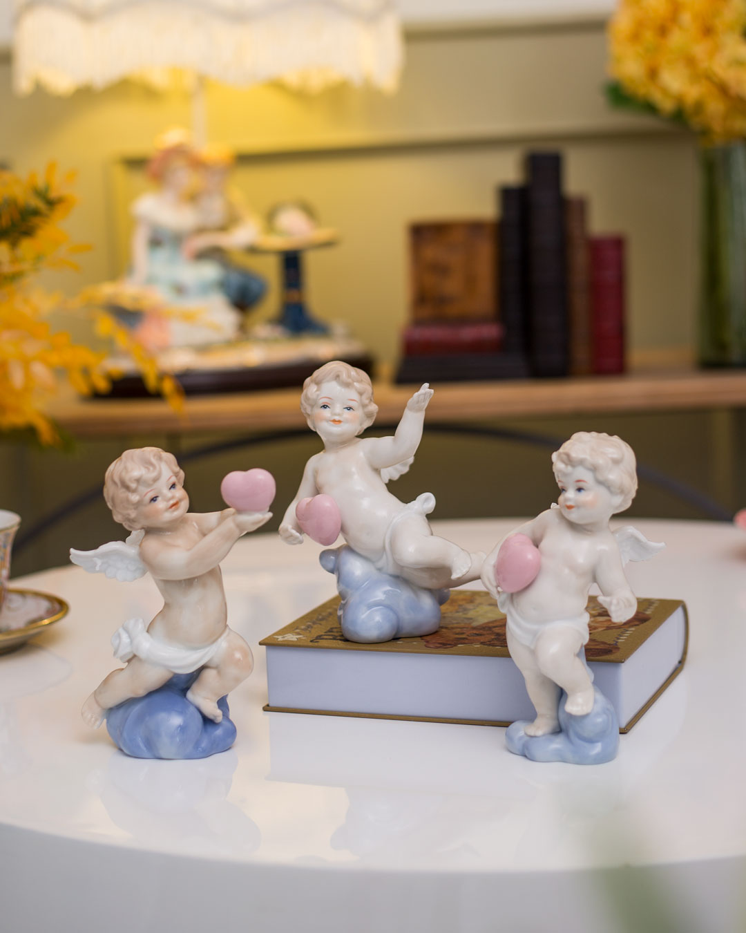 Fine Porcelain Figurine - Set of 3