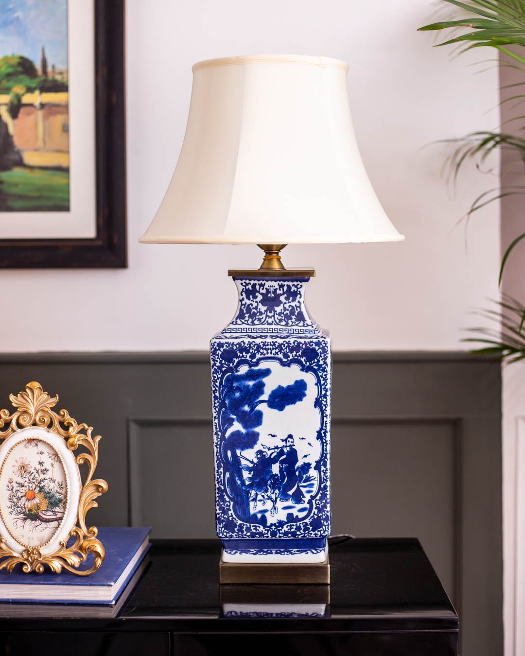 'Saldana' Porcelain Vase Table Lamp